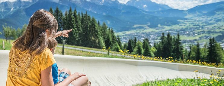 Besuchen Sie die Sommerrodelbahn in Saalbach Hinterglemm.